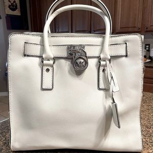 Michael Kors Hamilton White Saffiano Large Tote Handbag. Only worn once.